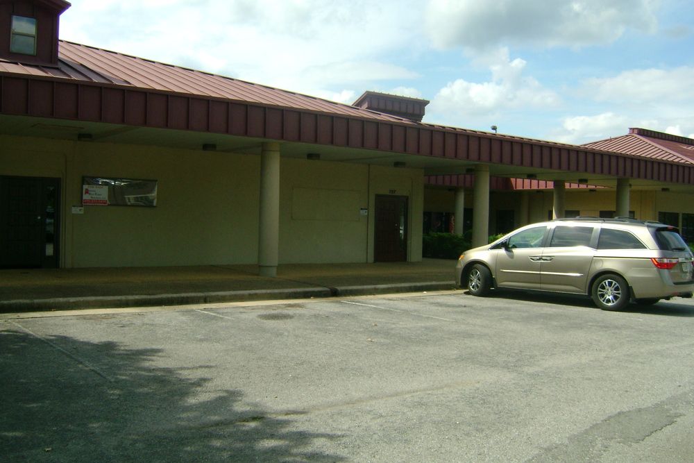 727 W Market St, Athens, AL 35611